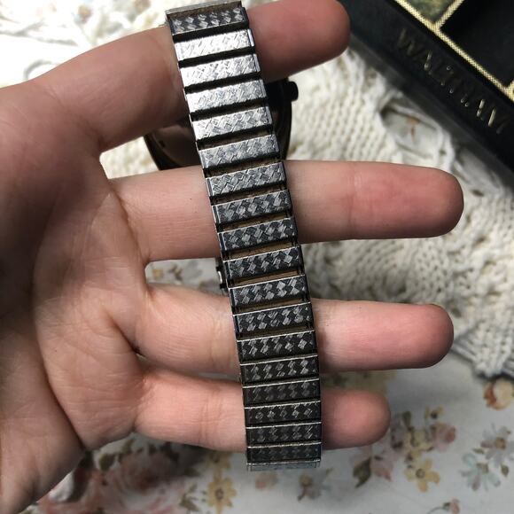 Vintage Mens Waltham Incabloc 17 Jewels Expansion Wrist Watch + Original Box - Picture 12 of 15